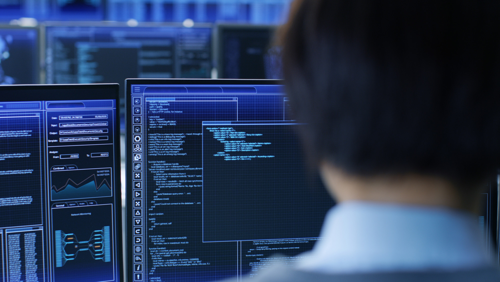 User with multiple screens